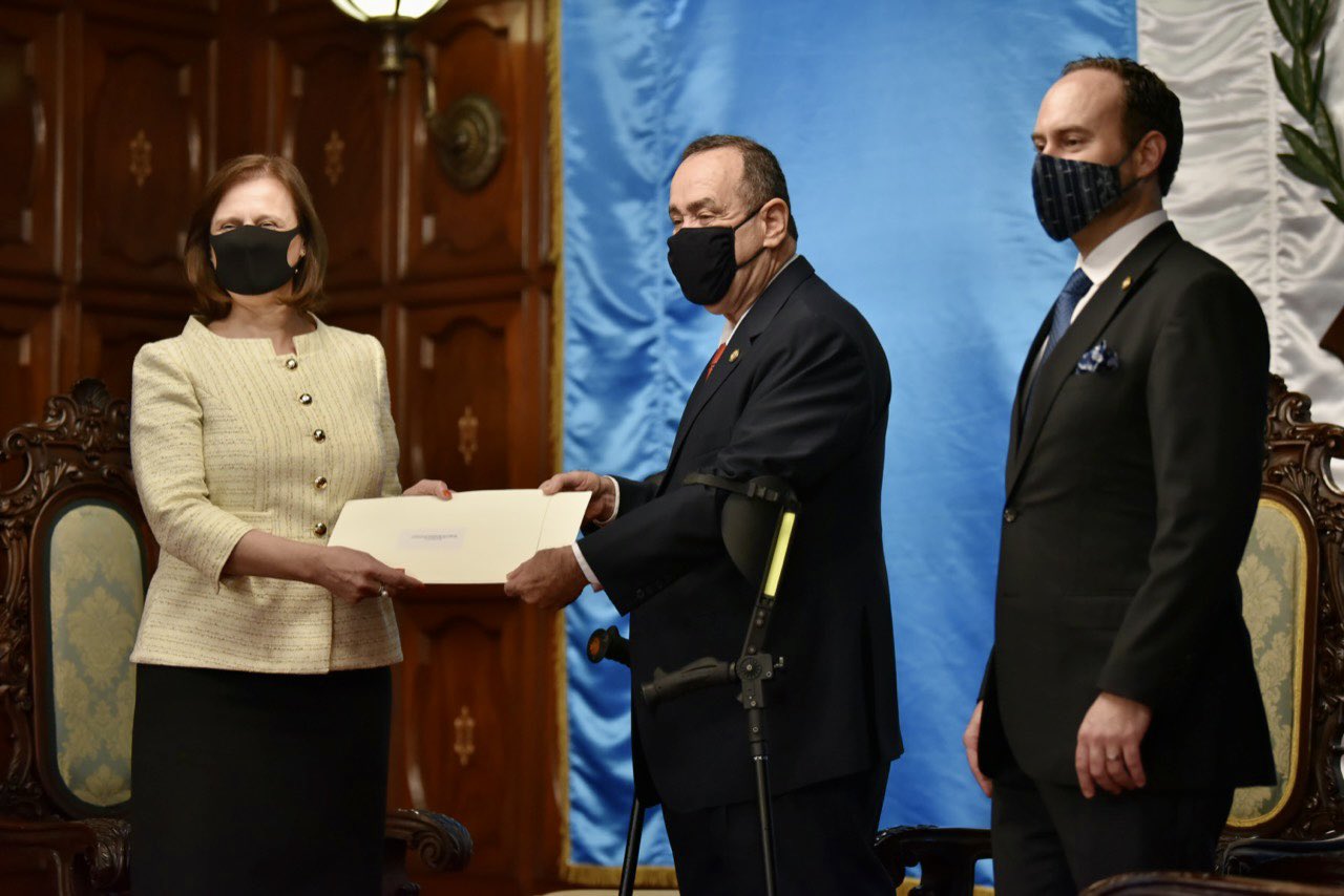 Ambassador Conić presented her credentials to the President of ...